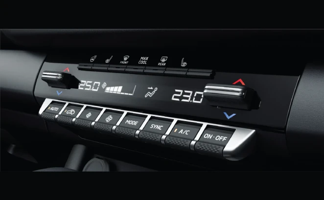 Interior Mitsubishi All New Triton (4)