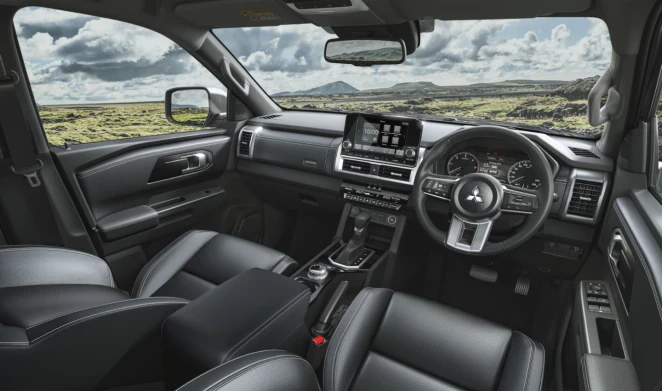 Interior Mitsubishi All New Triton (6)