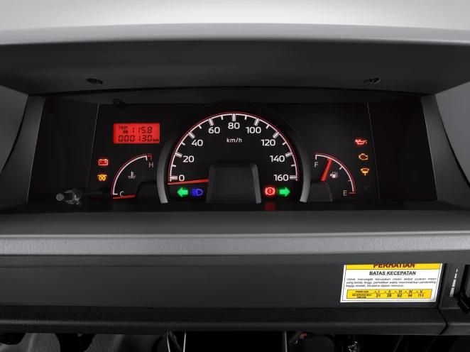 Interior Mitsubishi New Colt L300 (3)